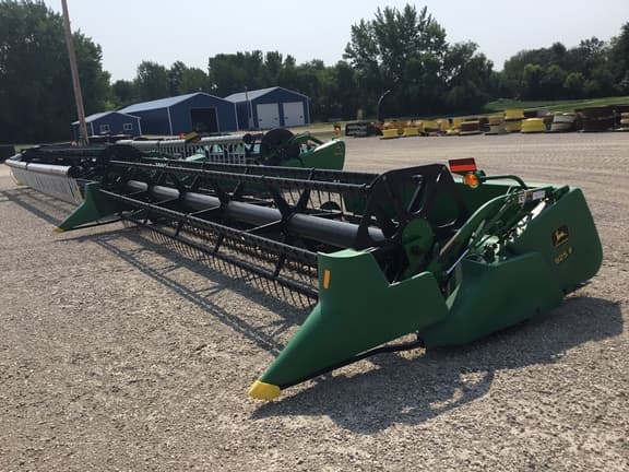 Image of John Deere 925F equipment image 2