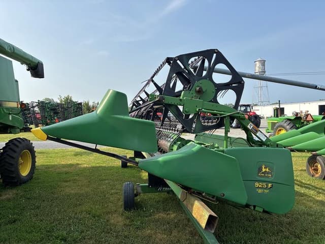Image of John Deere 925F equipment image 2