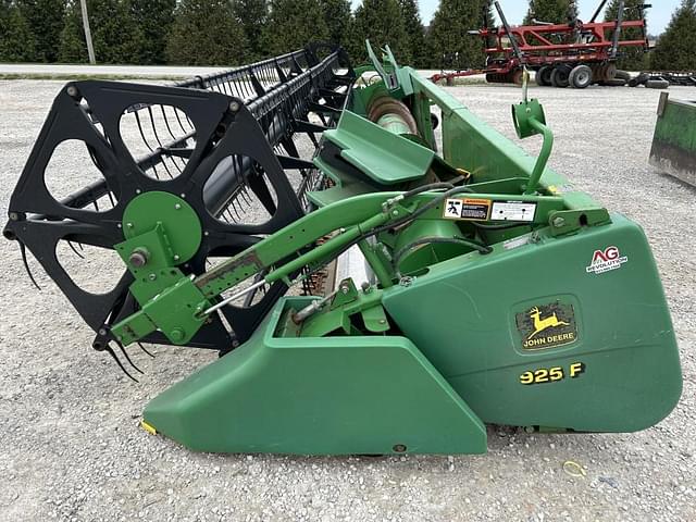Image of John Deere 925F equipment image 4