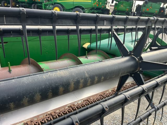 Image of John Deere 925F equipment image 1