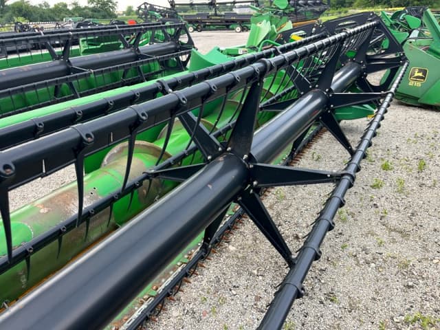 Image of John Deere 925F equipment image 2