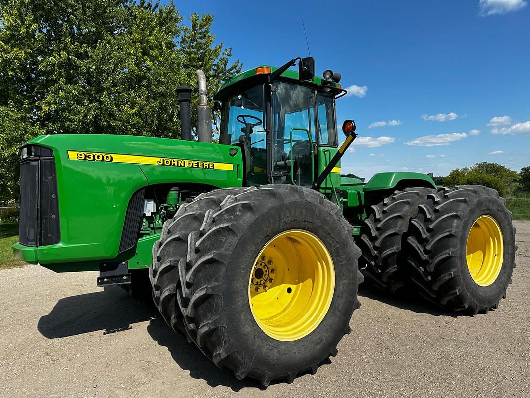 Image of John Deere 9300 Primary image