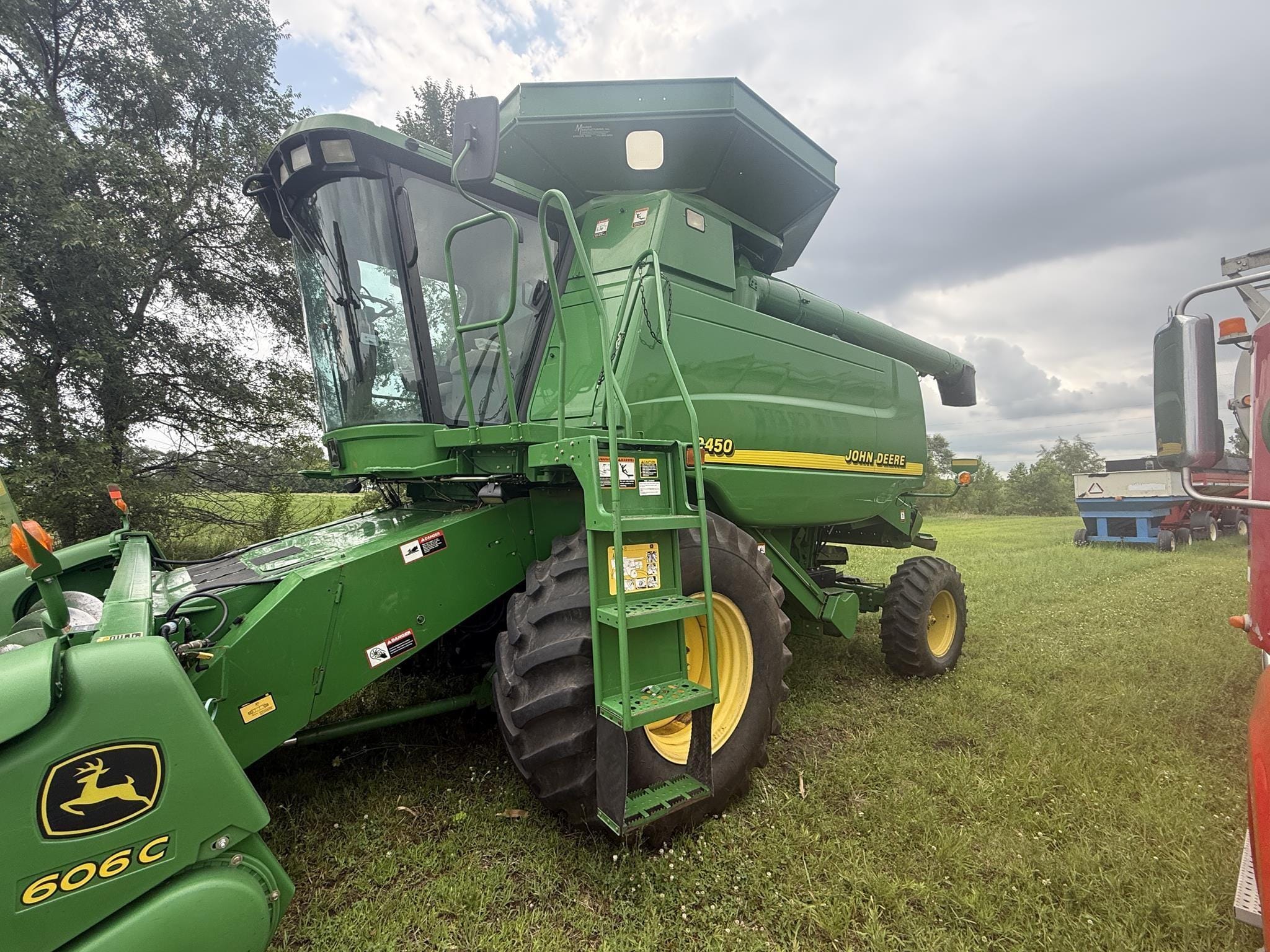 2000 John Deere 9450 Equipment Image0