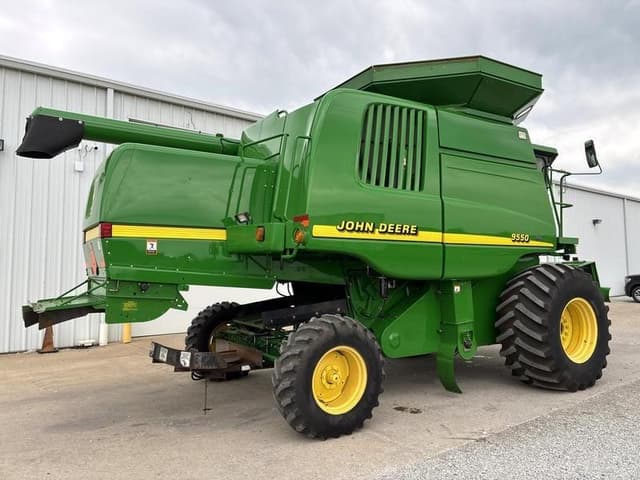 Image of John Deere 9550 equipment image 2