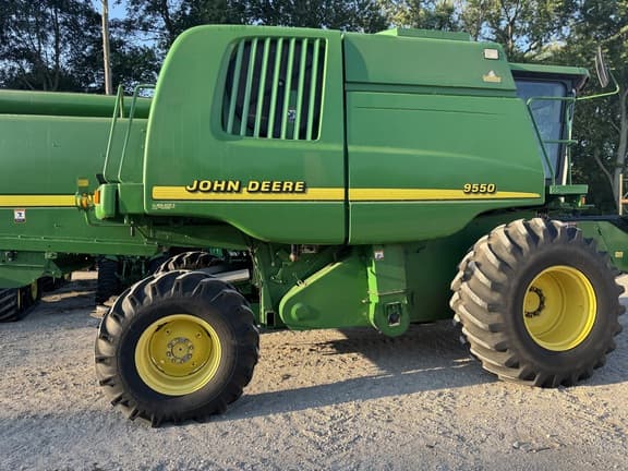 Image of John Deere 9550 equipment image 4