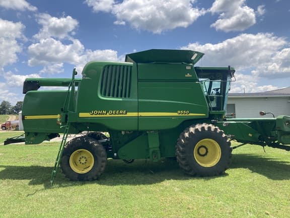 Image of John Deere 9550 equipment image 1