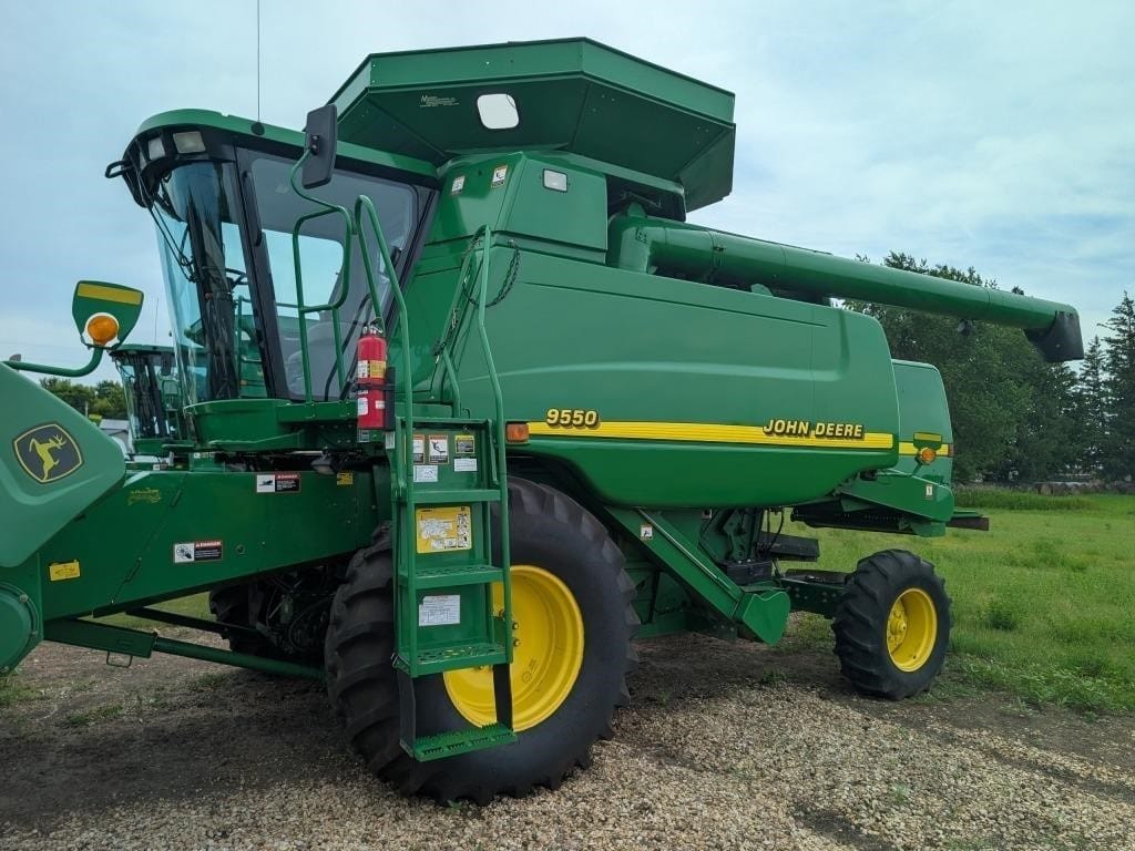 2000 John Deere 9550 Equipment Image0