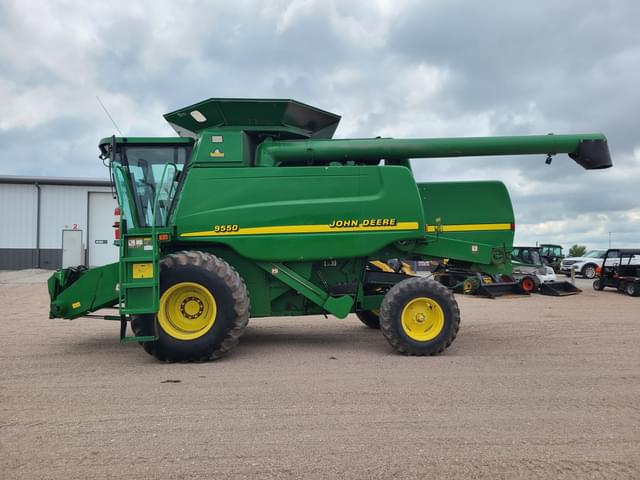 Image of John Deere 9550 equipment image 4