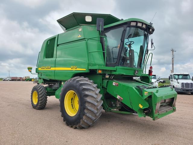 Image of John Deere 9550 equipment image 1