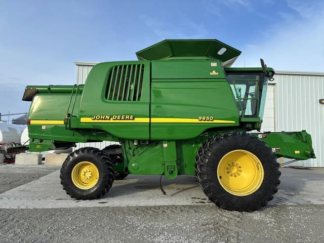 Image of John Deere 9650 equipment image 1
