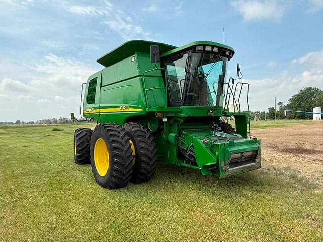 Image of John Deere 9750 STS equipment image 3