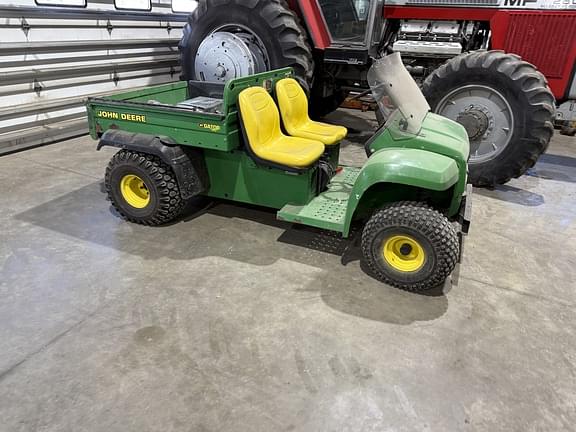 Image of John Deere Gator TE 4x2 equipment image 1