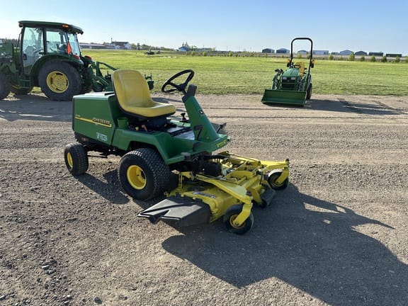 Main image John Deere F725