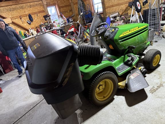 Image of John Deere GT225 equipment image 2