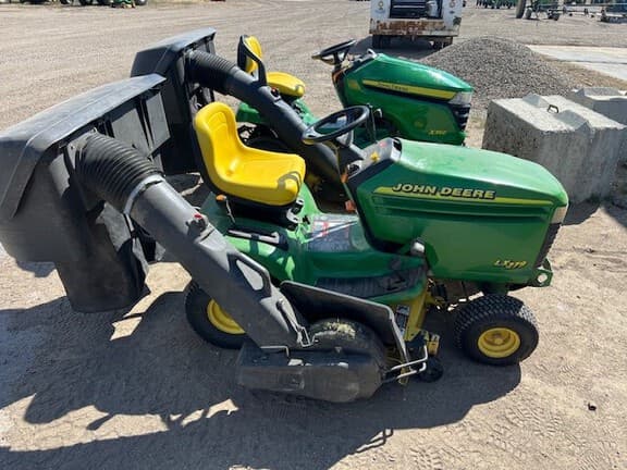 Image of John Deere LX279 equipment image 2