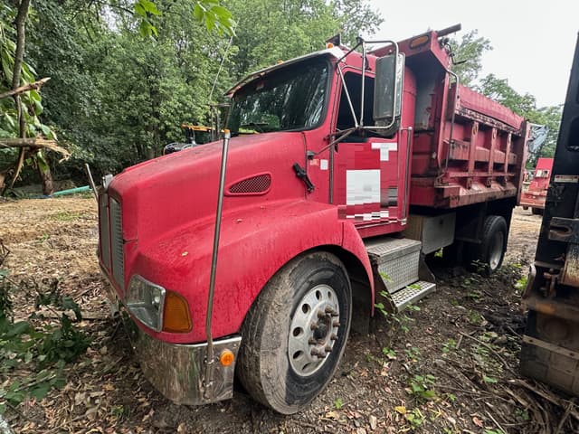 Image of Kenworth T300 equipment image 4