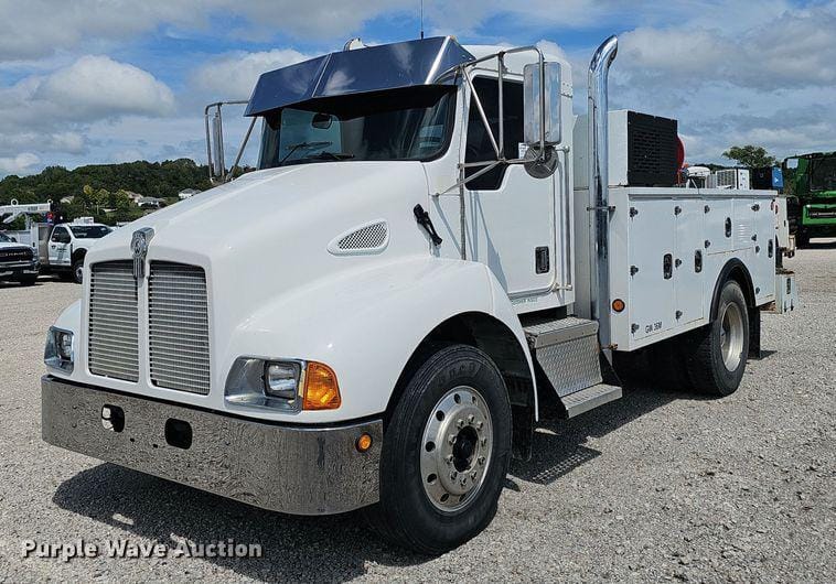 Main image Kenworth T300