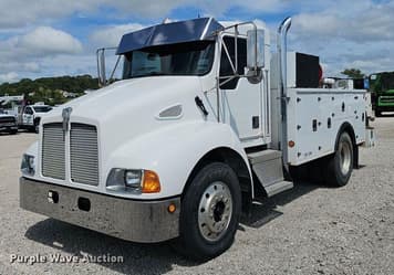 Main image Kenworth T300