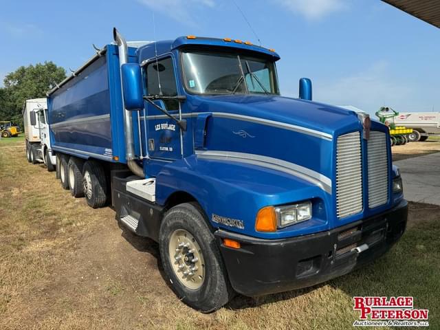 Image of Kenworth T600 equipment image 3
