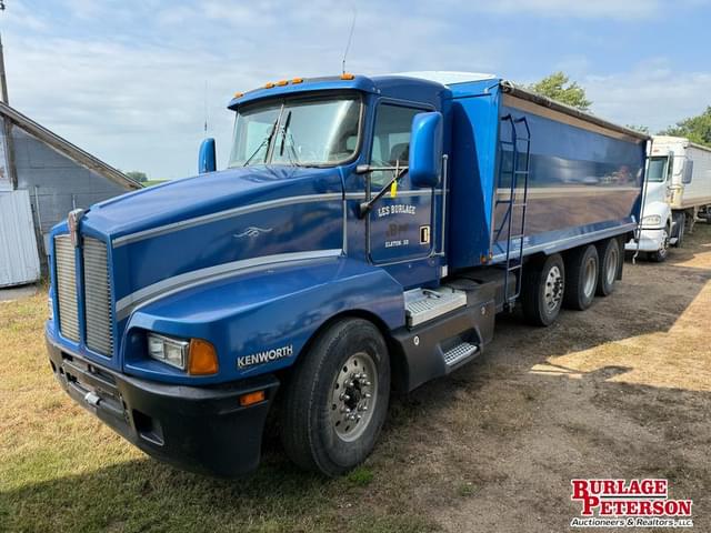 Image of Kenworth T600 equipment image 1