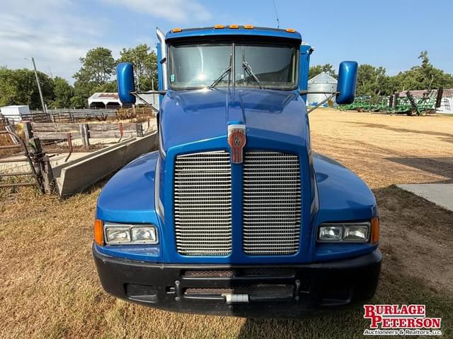 Image of Kenworth T600 equipment image 2