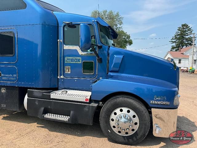 Image of Kenworth T600 equipment image 1