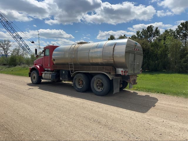 Image of Kenworth T800 equipment image 2