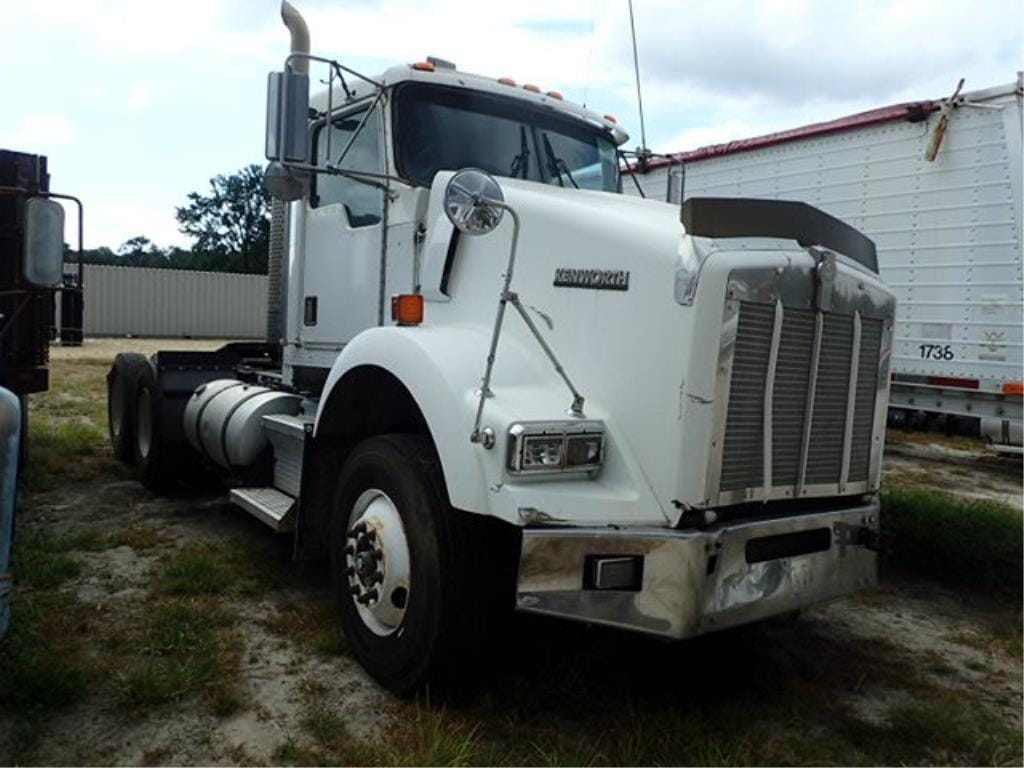 2000 Kenworth T800 Equipment Image0