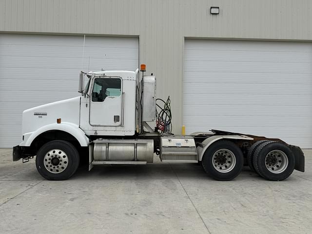 Image of Kenworth T800 equipment image 1