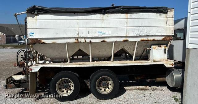Image of Kenworth T800 equipment image 4