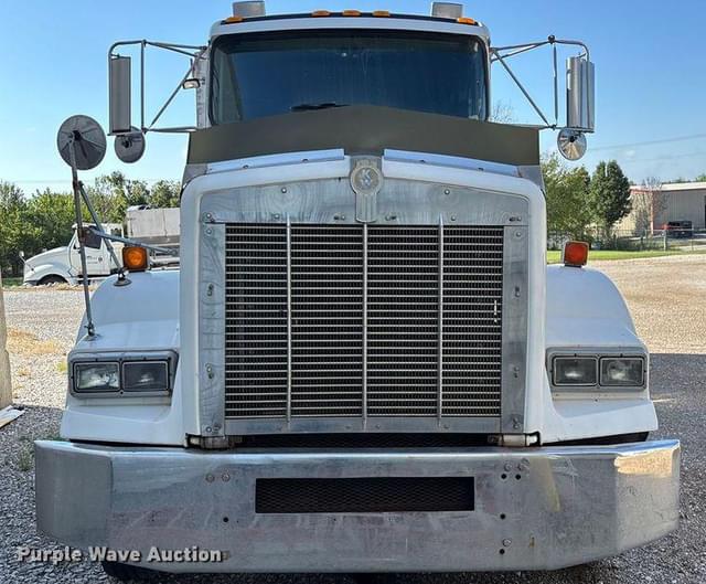 Image of Kenworth T800 equipment image 1