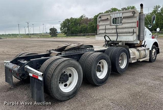 Image of Kenworth T800 equipment image 4