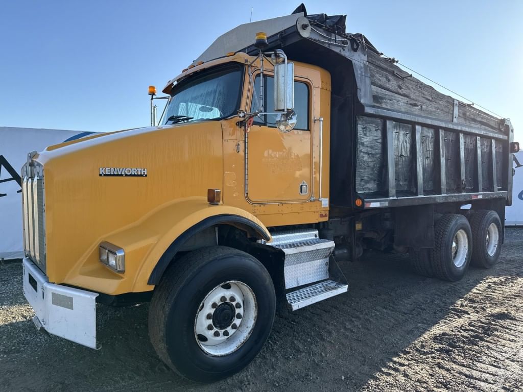 2000 Kenworth T800 Equipment Image0