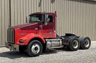 Thumbnail image Kenworth T800 1