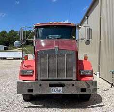 Main image Kenworth T800 8