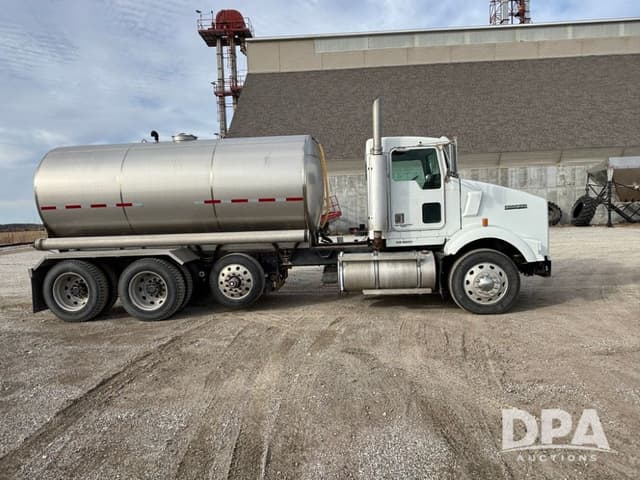 Image of Kenworth T800B equipment image 2
