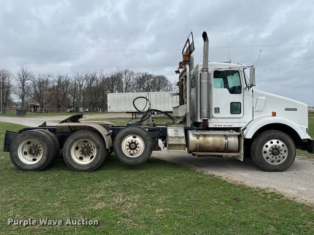 Image of Kenworth T800B equipment image 3