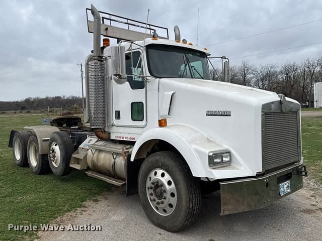 Image of Kenworth T800B equipment image 2