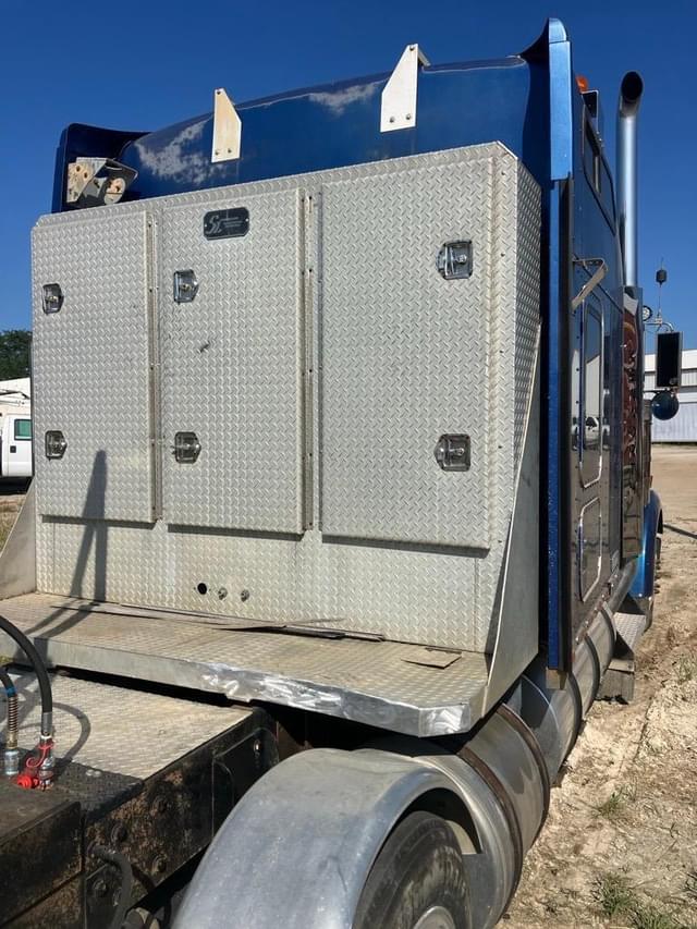 Image of Kenworth W900 equipment image 3
