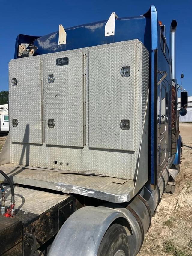 Image of Kenworth W900 equipment image 3