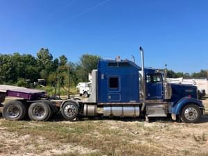 2000 Kenworth W900 Image