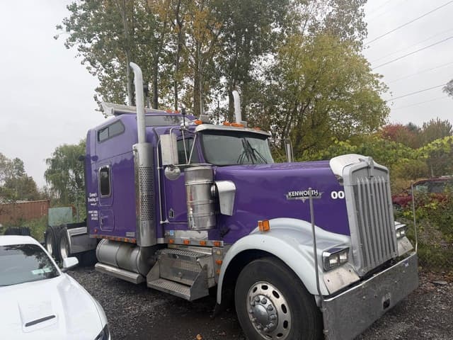 Image of Kenworth W900 equipment image 3