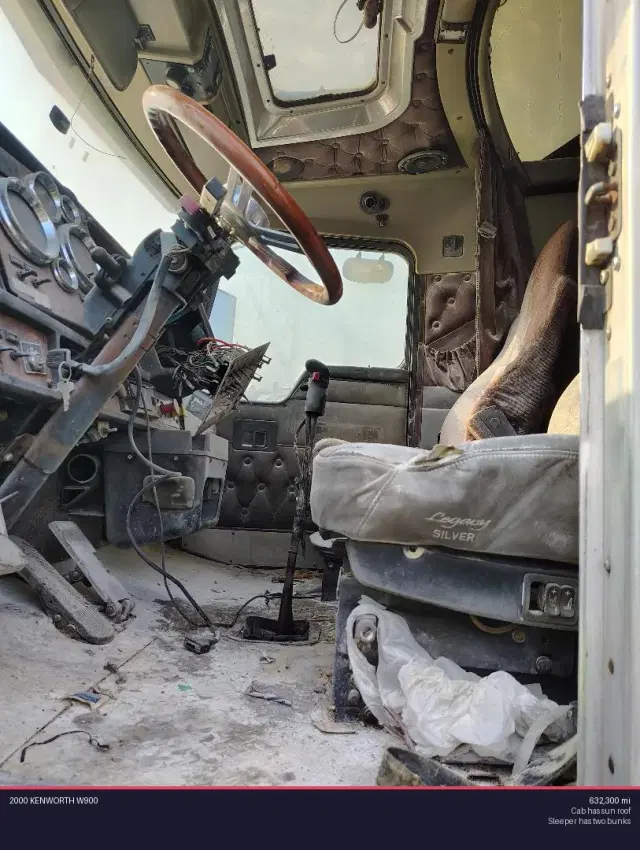 Image of Kenworth W900 equipment image 3