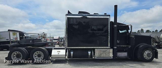 Image of Kenworth W900 equipment image 3