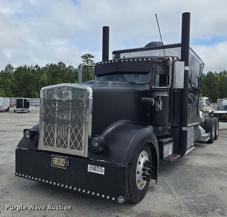 Image of Kenworth W900 Primary image