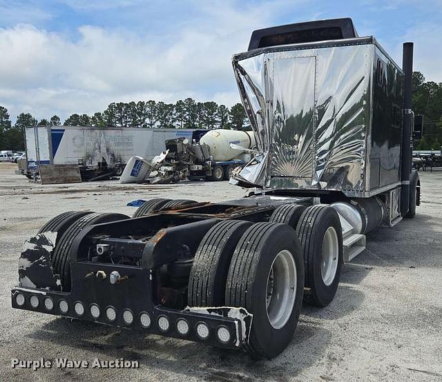 Image of Kenworth W900 equipment image 4