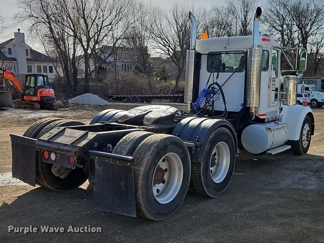 Image of Kenworth W900 equipment image 4