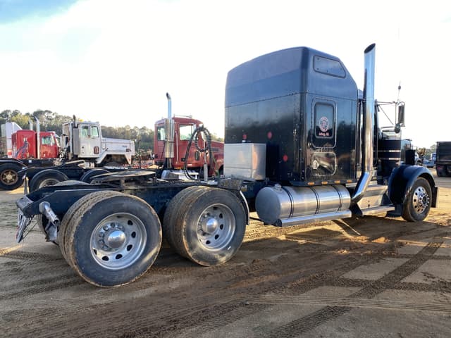 Image of Kenworth W900 equipment image 2