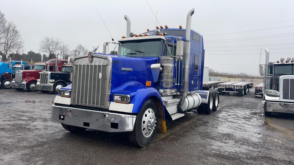 Image of Kenworth W900 Primary image