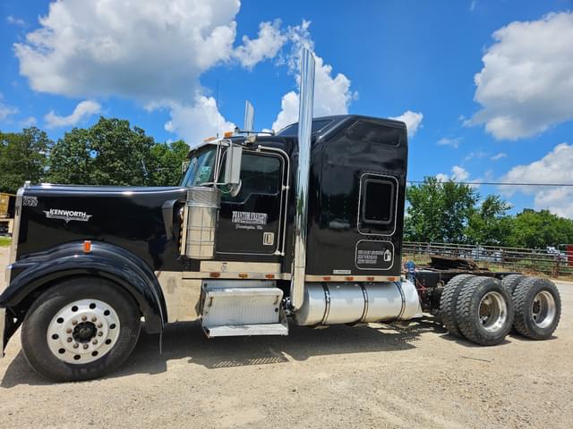 Image of Kenworth W900 equipment image 4